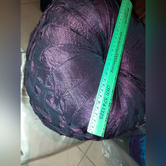 NEW GORGEOUS REGAL PURPLE  PLEATED THROW PILLOW 💜 BOMBAY & CO - Picture 2 of 6